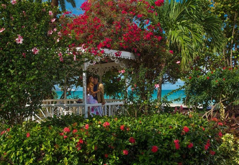 Sandals Grande Antigua Resort & Spa Dickenson Bay Bagian luar foto
