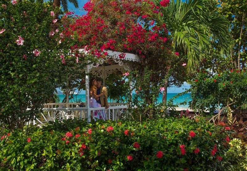 Sandals Grande Antigua Resort & Spa Dickenson Bay Bagian luar foto